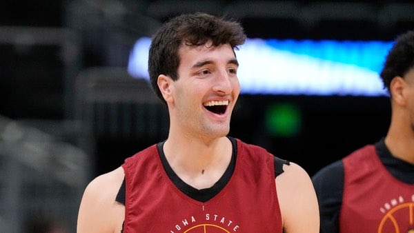MrsTylerKSR's tweet photo. By now, you probably know a lot about Milan Momcilovic, who signed with Kentucky on Monday.

But did you know that outside of basketball, his dream job is owning a mosquito-control business? 🦟 

More fun facts ⬇️

https://t.co/HLGxThyt9M https://t.co/ZFSZkDCbg9