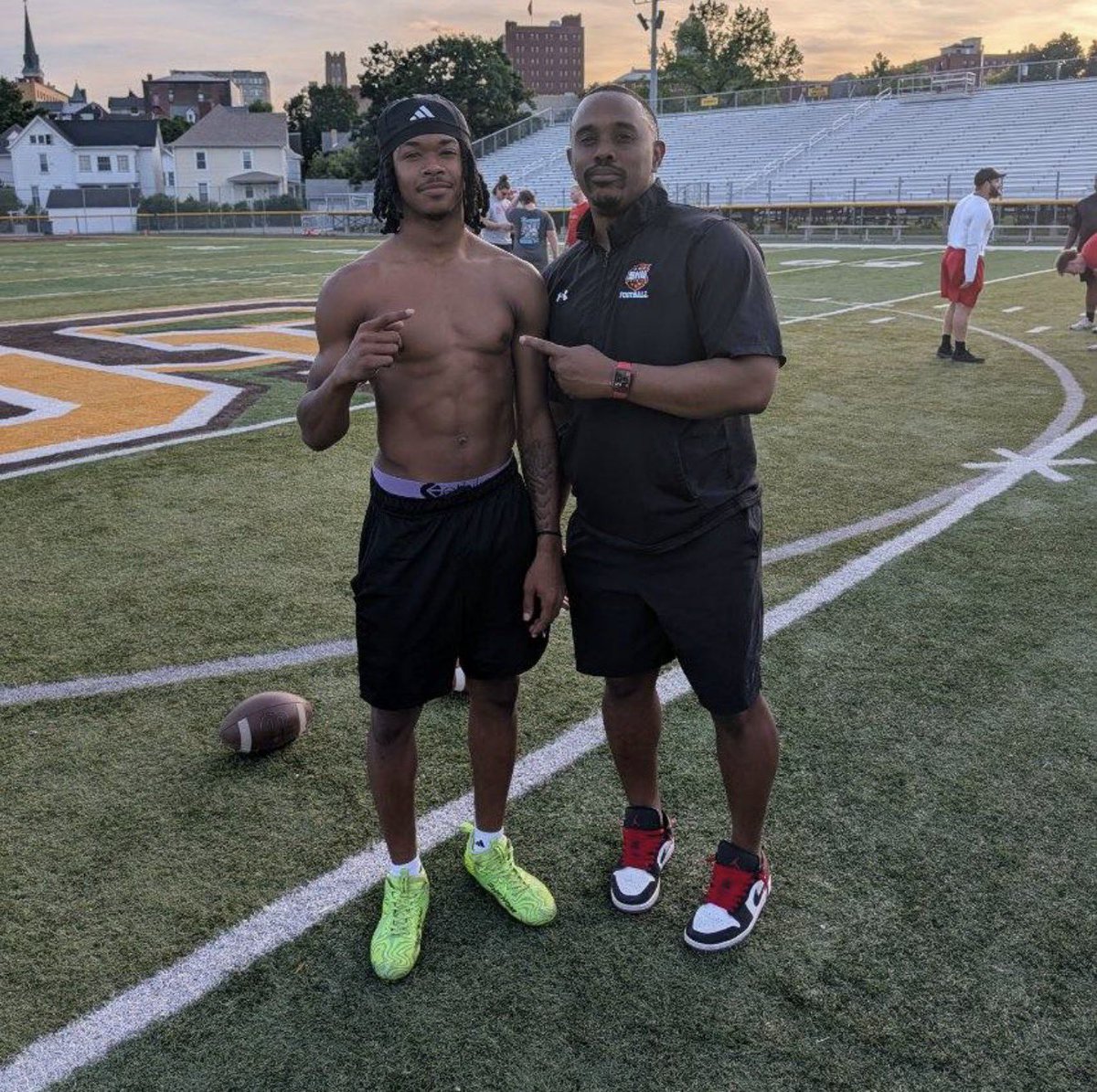 WilliamJoynerFB's tweet photo. Had a great time competing @SHU_FBALL camp today! Thank you @Coach_Mick7 for the invite and thank you @Coach_JBurrell for the knowledge today. Learned a lot and got better!
#Recruit27 #WR #DB https://t.co/NwTWFrFEb0