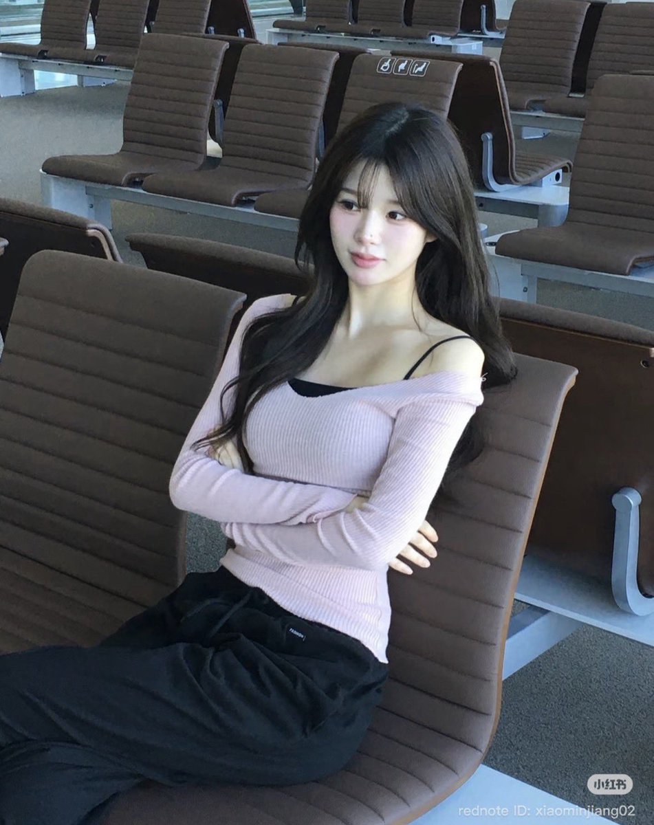 AdgozelovIlkin's tweet photo. まじ細いってだけで写真写り別格だよな。 https://t.co/k4x7voObEc