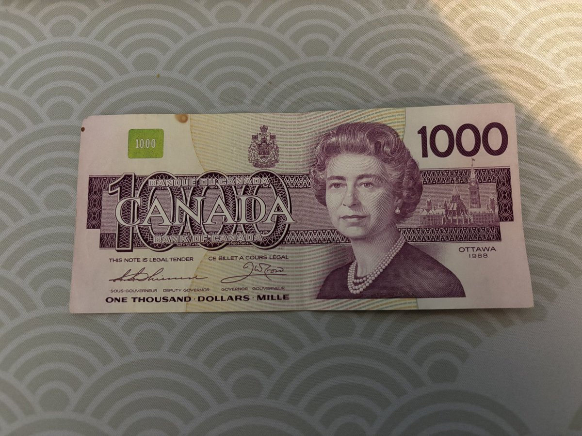 GucciTheMod's tweet photo. I’m just finding old bills in our house LMAO wtf https://t.co/U2dXlyzQsp