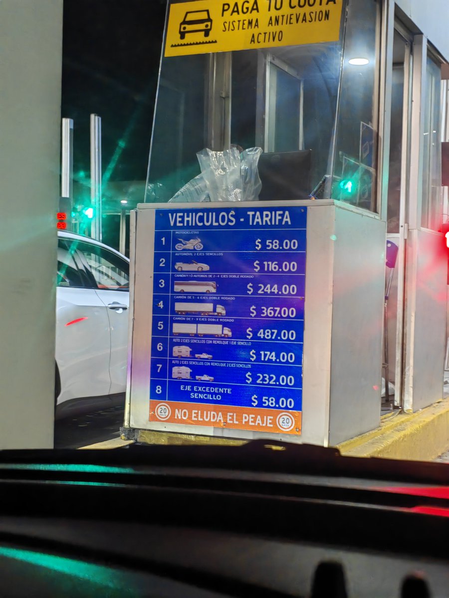 aida_chs's tweet photo. @Claudiashein @delfinagomeza @ClaraBrugadaM es increíble el incremento de la caseta MÉXICO-TOLUCA, me parece un robo, a quien se tendría que acudir para solucionar este aumento abusivo. https://t.co/mERy53M3q7