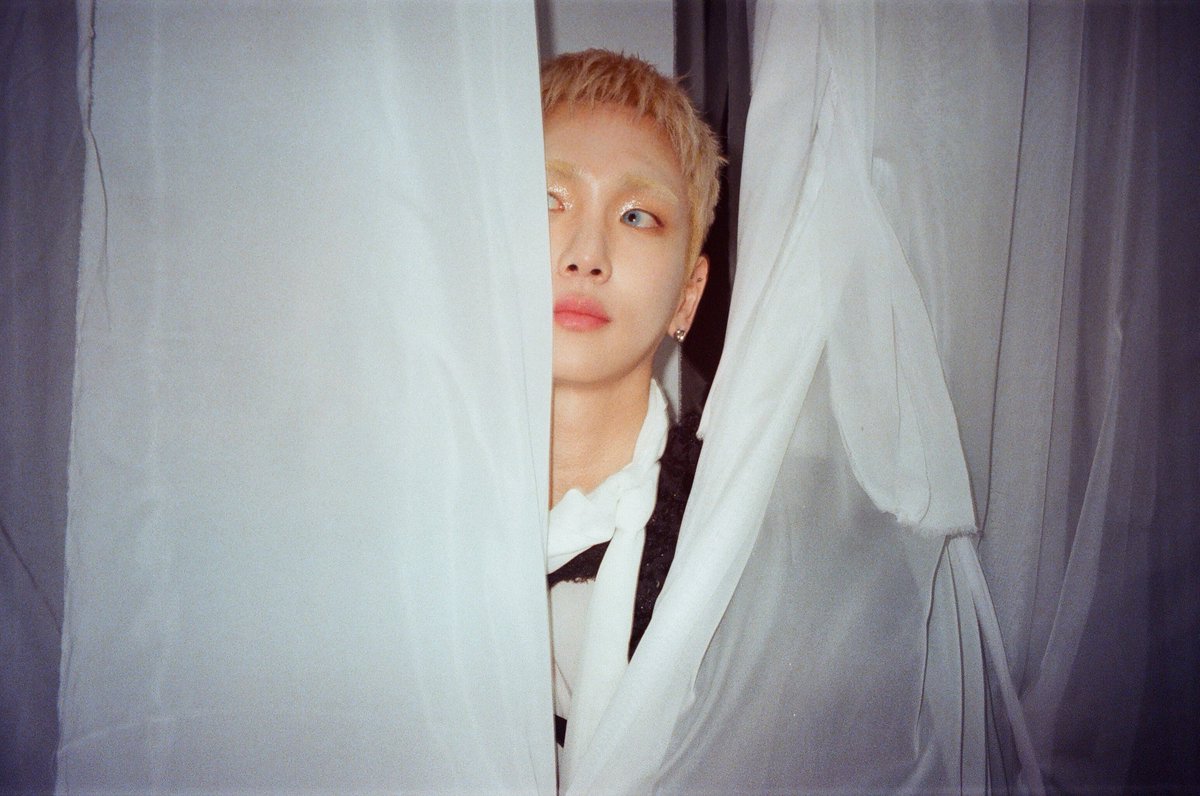 SHINee tweet media