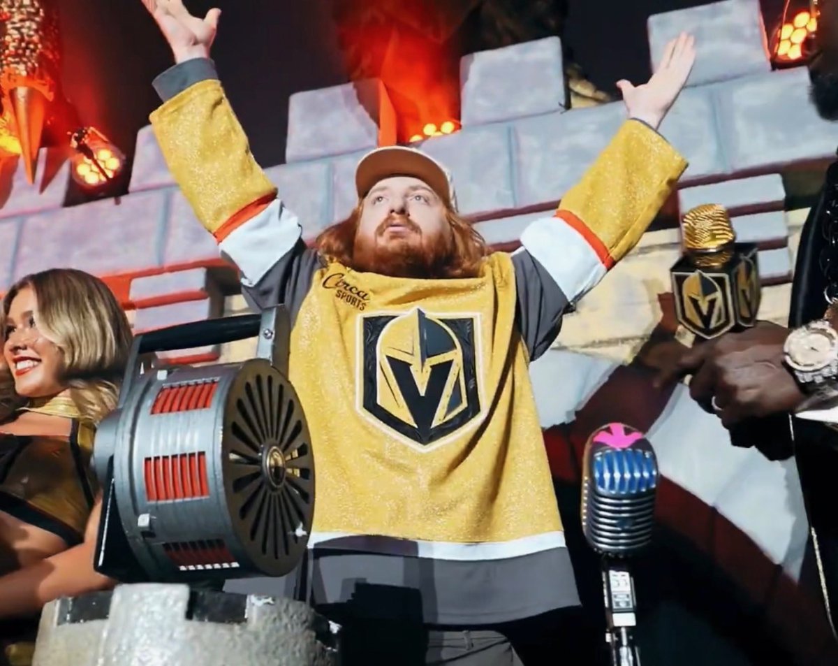 VivaLaStool's tweet photo. Knights take a 1-0 series lead in the Stanley Cup Final! https://t.co/GE5AciBgEw