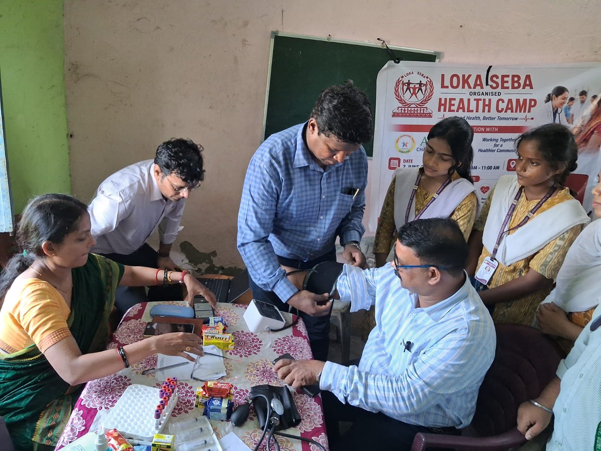 RDSAMBALPUR97's tweet photo. Internship  and community engagement programme of NAC College, Burla &amp; Hirakud College, Hirakud at Khandual under the agies of DHE, Odisha https://t.co/jaawMTIGMa