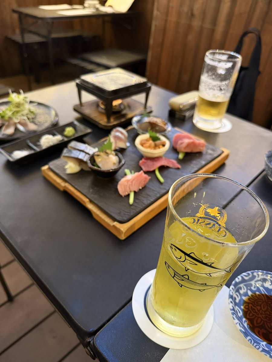 ms1013135's tweet photo. 後輩と男2人で昼間からがっつりサウナ入って夕方から飲み歩いて久���に女の子の店も行って気づいたら朝帰りしてたし絶賛二日酔いだけど楽しかったからオールオッケー https://t.co/5oHEkOB9G5