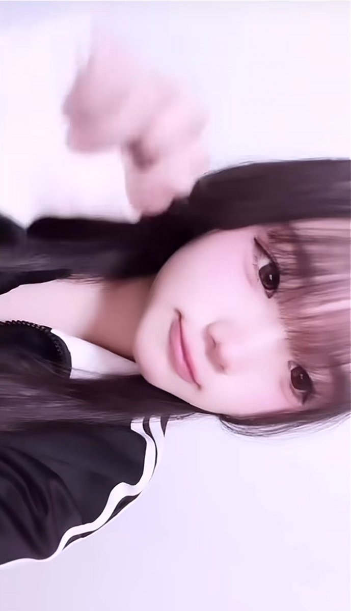 あや tweet media