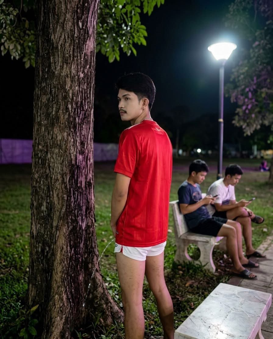 voderballs's tweet photo. ผู้ชายยืนเยี่ยว #ผู้ชายยืนเยี่ยว https://t.co/w4RJqhj80n