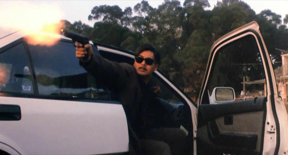 GangsterCinema's tweet photo. Chow Yun-fat shooting people in The Killer (1989) https://t.co/bDho7x1wJe