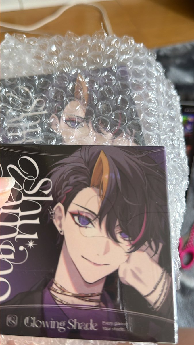 ono_taro78's tweet photo. ようやく届いてウキウキで開封した闇ノシュウコスメに髪の毛入っててさすがに震えた https://t.co/5n4dGMy9MQ
