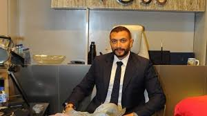 mustafelnhrawy's tweet photo. النحراوى كملت
القبض على رجل الأعمال أحمد الحداد واستمرار جبس نخوخ 4 ايام وتم ترحيلها الى السجن سلام مربع للمعاشا..
زوج الفنانة هاجر أحمد على خلفية قضية صبري نخنوخ
كأحد الأفراد المتورطين في القضية  وذلك على خلفية خلاف مالي نشب بين أطراف الواقعة بشأن صفقة عقارية في الساحل الشمالي. https://t.co/fYSVZm8mmf