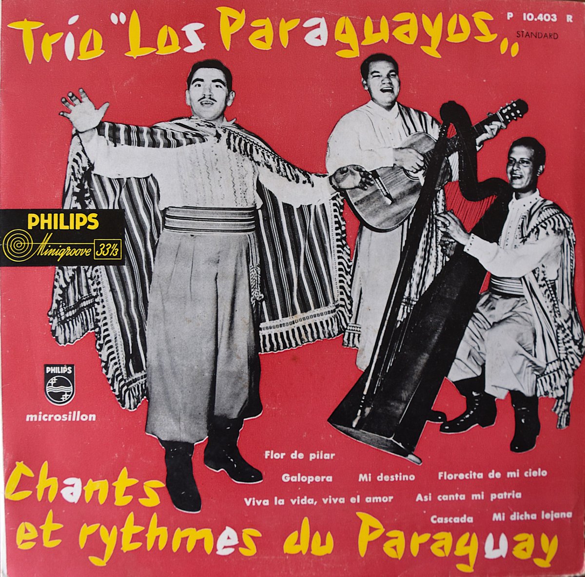KyguaVera's tweet photo. ¡Buenísimo momento para que quienes tienen programas hablen de nuestro legendario ♡Poncho Para'í de 60 listas♡ prenda tradicional paraguaya que corre serio riesgo de desaparición no sólo por costoso de sus materiales sino por lo difícil y lenta de la técnica de tejido! https://t.co/nGIiVT3rd5