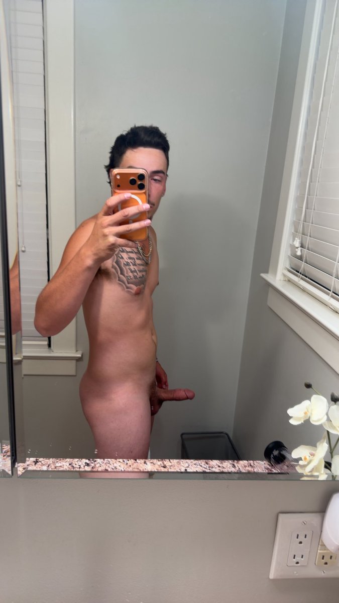 nateelee03's tweet photo. Hey there i know you wanna see more😜
Join my telegram asap:) 
Please show me some love as my dog passed away today and my job as well🙏🙏
 https://t.co/wyQDJQH92D https://t.co/agBB0ZEKAp