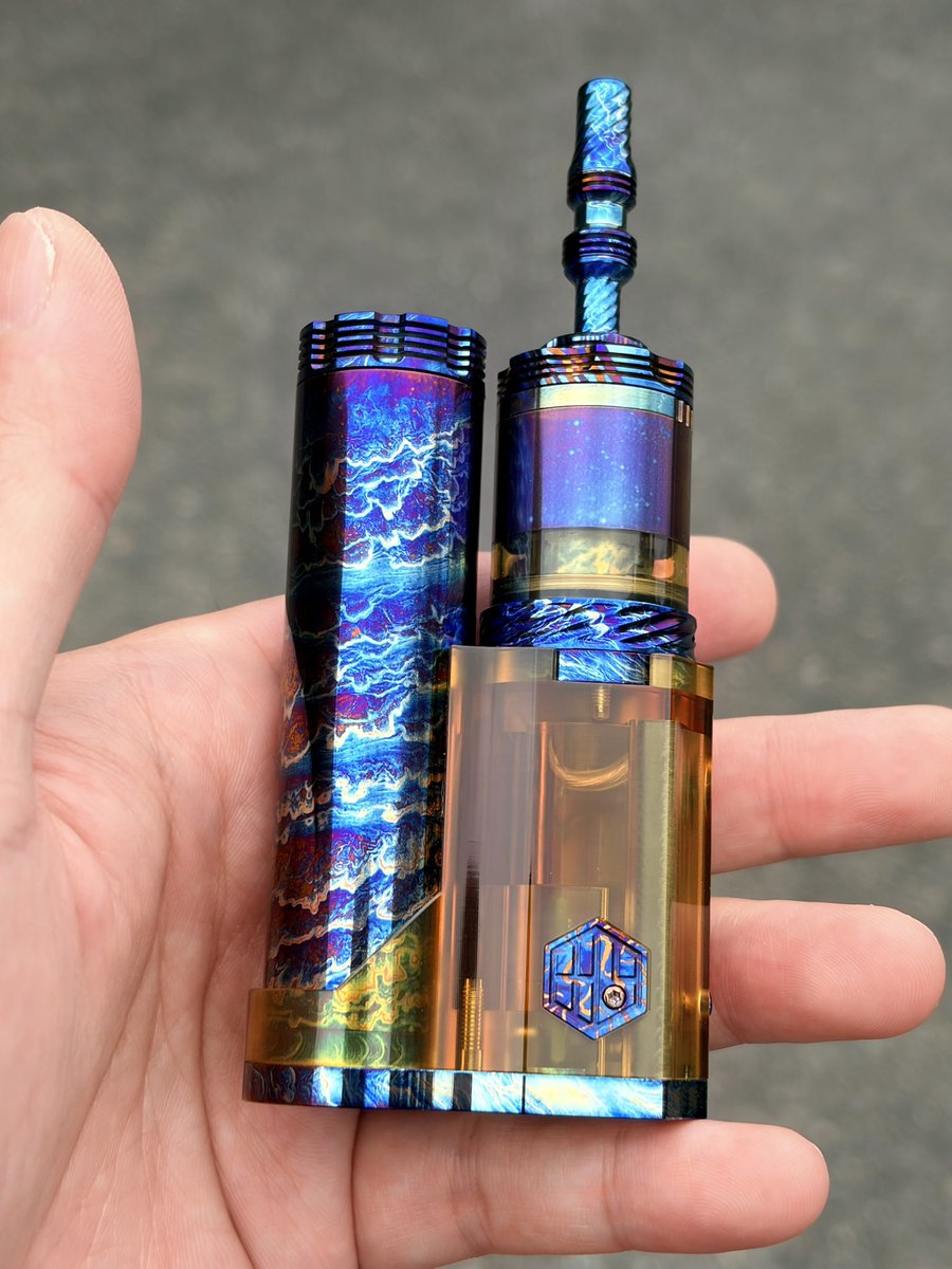 VAPE1029's tweet photo. ネジレスラントリング装着⚡️色味バッチリ👌✨こうなるとネジレドリチの色味も合わせたくなるが研磨が面倒だからやめよ… https://t.co/5n3SYVmPSx