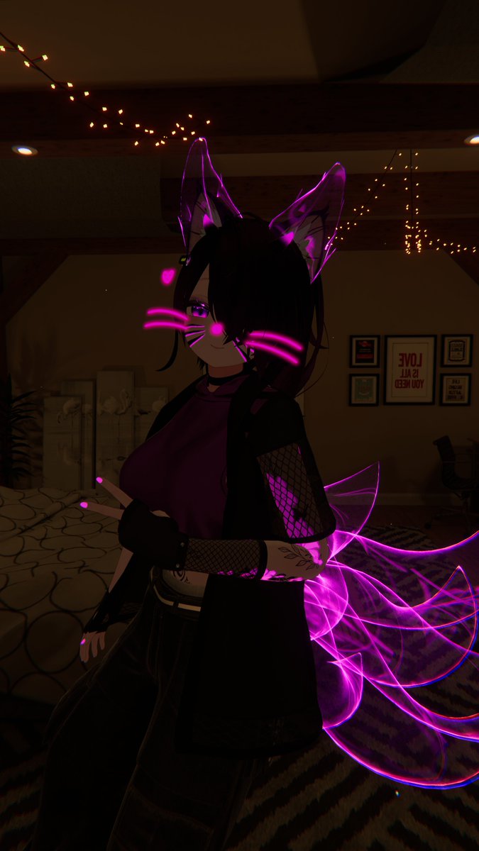 CheeseNmac11's tweet photo. i know i know but new tails and ears again https://t.co/J3Z3B3DSGy