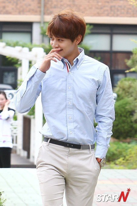 91linegif's tweet photo. 투표하는 날이면 생각나는 레전드 민호 https://t.co/LkwMihCige