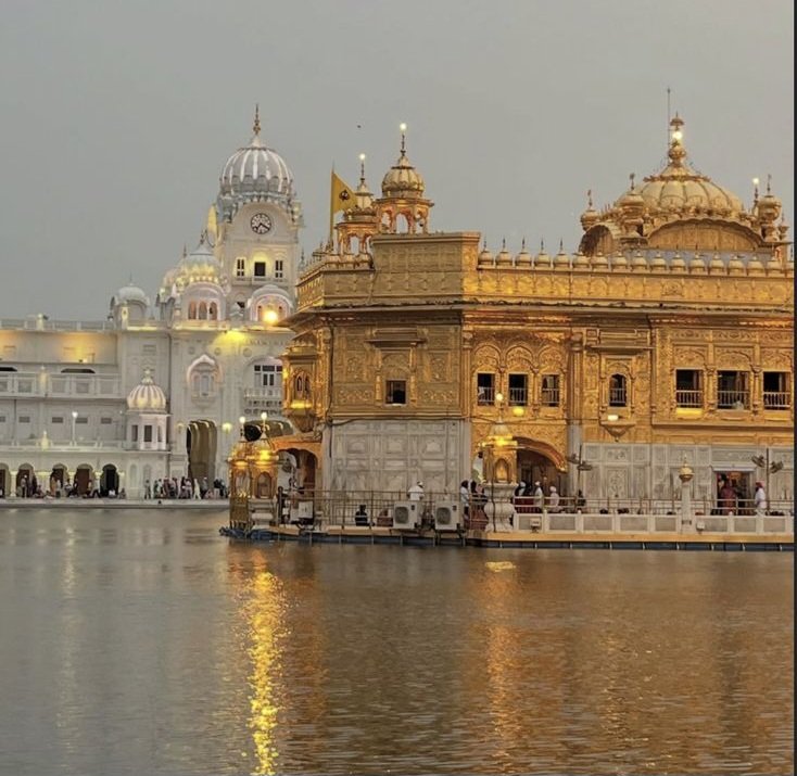 manjeetkaur5071's tweet photo. ਗਿਆਨੁ ਧਿਆਨੁ ਕਿਛੁ ਕਰਮੁ ਨ ਜਾਣਾ ਸਾਰ ਨ ਜਾਣਾ ਤੇਰੀ ॥
ਸਭ ਤੇ ਵਡਾ ਸਤਿਗੁਰੁ ਨਾਨਕੁ ਜਿਨਿ ਕਲ ਰਾਖੀ ਮੇਰੀ ॥
#khalsa #ਵਾਹਿਗੁਰੂ_ਜੀ #wahegurujikakhalsawahegurujikifateh https://t.co/pAEyX4O78v
