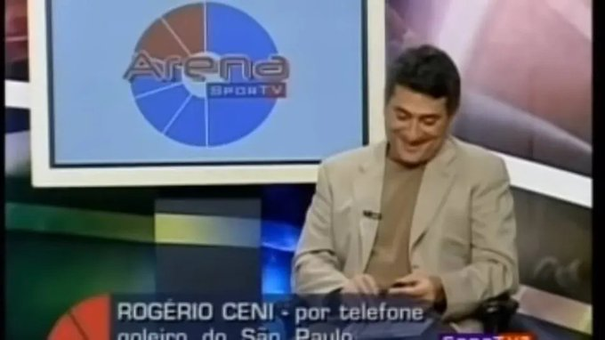 RY_Zytt's tweet photo. @Lupedagama @liberta___depre Ela não pensou duas vezes em acusar o Rogério Ceni de falsificar algumas assinaturas KKKKKKKKKKKKKKK 

"Boa Tarde, Rogério 😃"

Fora que as opiniões dela são ideológicas disfarçadas de opinião futebolística, que nem o Casa Grande. 

Com todo o respeito, todo hate nela é pouco. https://t.co/T91CGwnfrR