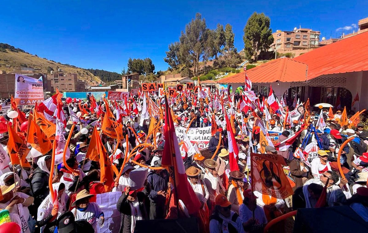 MarthaChavezC's tweet photo. Puno, Juliaca, se visten de esperanza y de compromiso por la defensa del Perú y los peruanos. Vamos Keiko, vamos!! https://t.co/5Ig6JrYh60