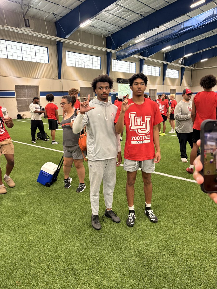 Kadenonthat's tweet photo. After a great camp, I want to thank all the coaches for their time and instruction. Special thanks to Coach Keith for inviting me out and giving me this opportunity. Grateful for the experience! #AGTG #Blessed #Football @LamarFootball @coachcordova @khiyree2 https://t.co/MfkEzLHpW0
