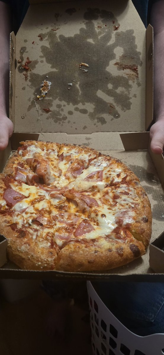 TwistedDad84's tweet photo. @dominos I think someone needs to keep an eye on the pizzas in transit https://t.co/QyWab2Lbbn