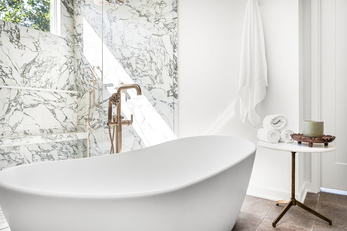 ParosGroupllc's tweet photo. Custom tilework that will look as refined in twenty years as it does today. Fixtures chosen for weight, finish, and longevity. A soaking tub positioned to catch the best light. This is how our homes are crafted. Nothing overlooked. Nothing rushed. Everything intentional. https://t.co/OxnoCozFLO