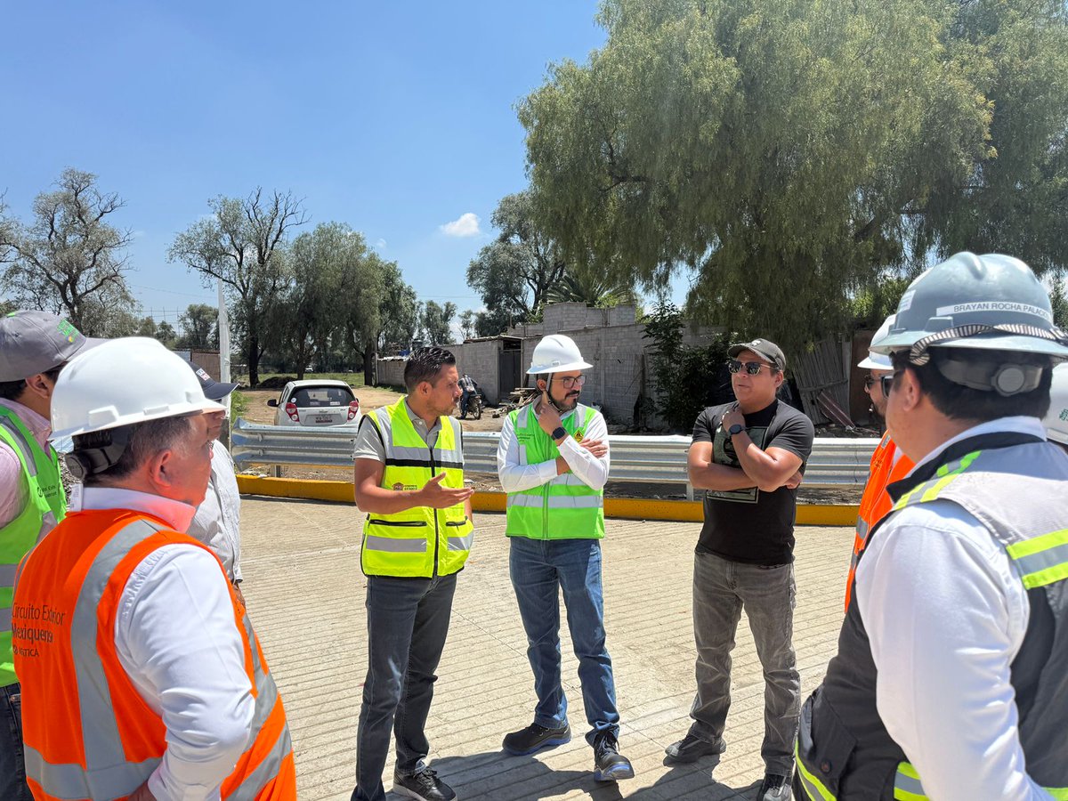 saascaem's tweet photo. 🚧 #AccionesSAASCAEM
Circuito Exterior Mexiquense
Se realizaron revisiones operativas en plazas de cobro e infraestructura de servicio.

Asimismo, se dio seguimiento a sistemas de apoyo para fortalecer las condiciones de operación de la autopista. #ElPoderDeServir https://t.co/166bxG8zJZ