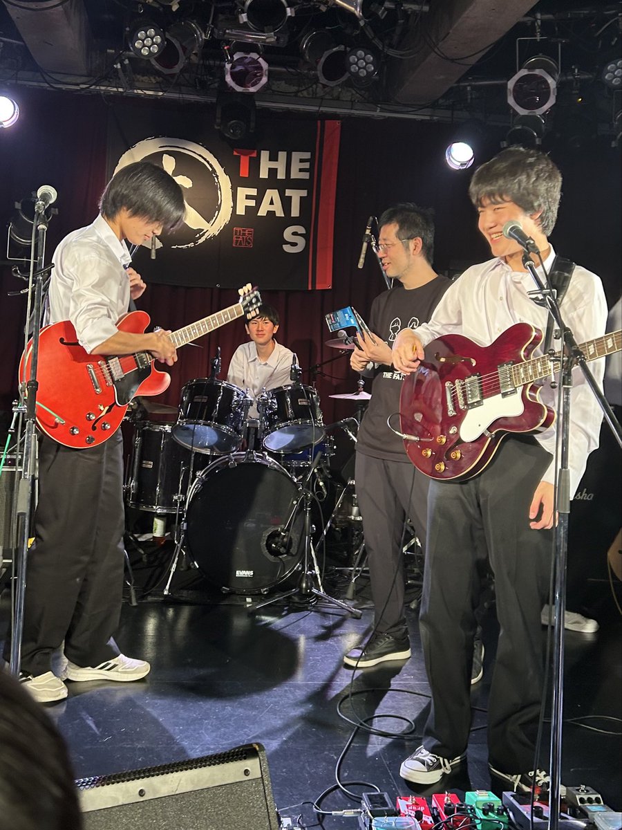 summertimesinb's tweet photo. 5/2高校生THE FATS
ラストライブ
#THEFATS
高3生の風格🙌 ①
↓ https://t.co/1r28UKOFZr