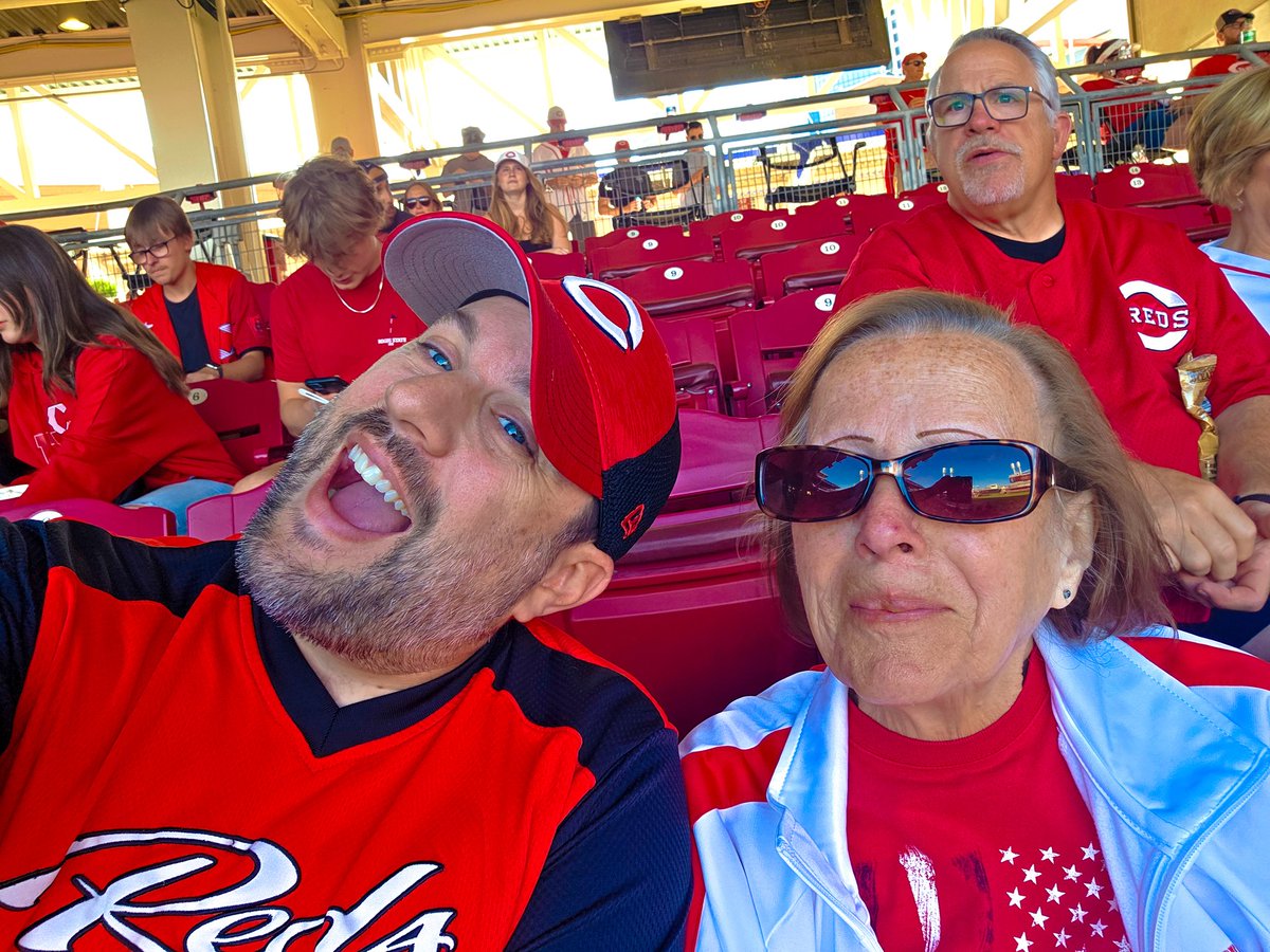 willouej's tweet photo. Mom and i only take serious photos when we go to #Reds games https://t.co/GlDer0RaFl