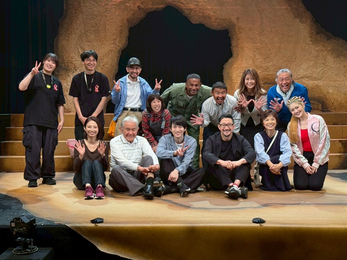 nunri_'s tweet photo. 改めまして
#東京マハロ　20周年記念公演
#可もなく不可もない戦争
無事終演しました‼️🙇‍♀️

連日沢山のお客様に
トリプルカーテンコール
最後のスタンディングオベーションは一生脳に焼きついて離れません。🙏

今回のご縁に感謝して🙇‍♀️

ご来場誠にありがとうございました‼️

⾟嶋沙英役　アサヌマ理紗 https://t.co/Ji0fmtFxYg