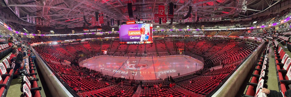 pmccashin's tweet photo. @Canes Finals! Let’s Go! https://t.co/XVpNnhgaM2
