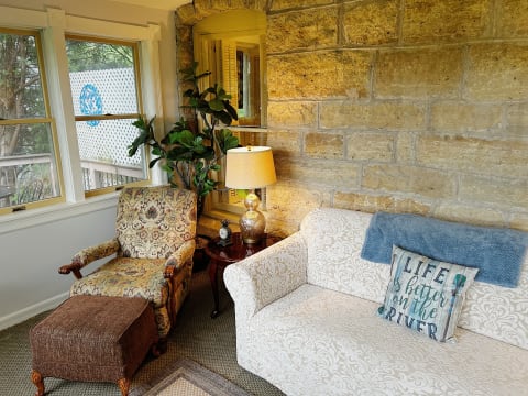 Minnestay's tweet photo. The elegant Stoneleigh House, now #StCroixValleyInn is perched atop a scenic bluff overlooking the #StCroixRiver near #Osceola. Each suite offers its own personality, and many feature private balconies, decks, or patios with panoramic river views.
https://t.co/gGyOKXdZBS https://t.co/FjDxmqklOd