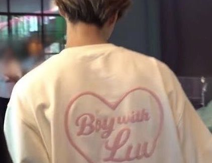 vminpinkie's tweet photo. I wanted these so bad https://t.co/JYCXWajMq8
