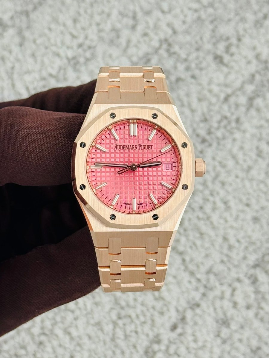 CT_Timepieces's tweet photo. AP Royal Oak Pink Dial

Full Set

DM for pricing ✅ https://t.co/Qxzw24F8nv