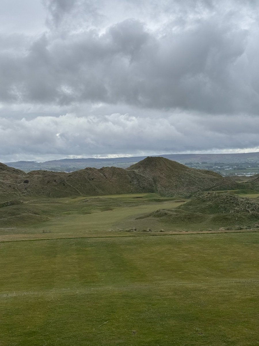 bradleysweigel's tweet photo. @Going4theGreen Portstewart bc you just don’t understand the scope/sheer size of the dunes https://t.co/CR0hINncHe