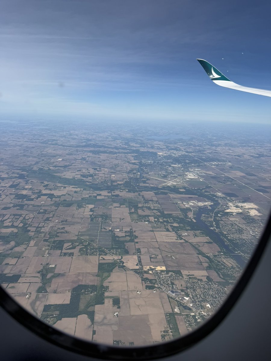 TonyTMPokemon1's tweet photo. Made it To Chicago!!! 19+ hours of flights and lay overs but made it safe! Got a few super fun souvenirs too! Shiny Scatterbug in Hong Kong, hundo Larvesta in the Japanese airport from my final go fest eggs! CRAZY! #PokemonGo #PokemonGoFest https://t.co/xKBY5JwWaV