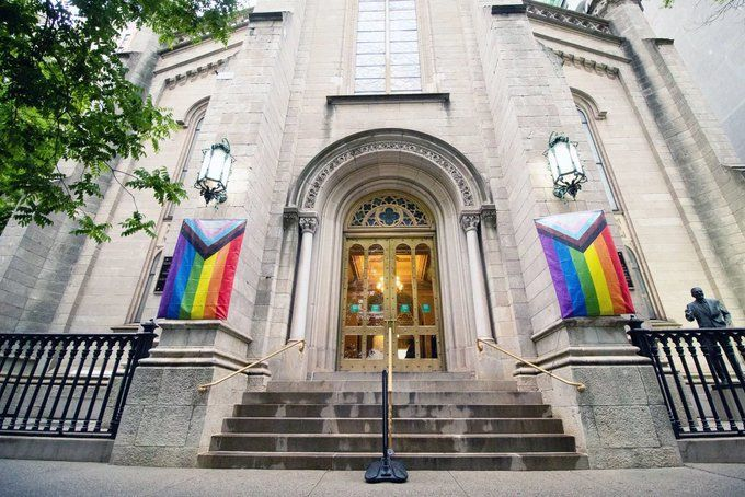 JesusSavesUs777's tweet photo. You can't be a Christian and support LGBTQ. https://t.co/DPHtr4bgQ5