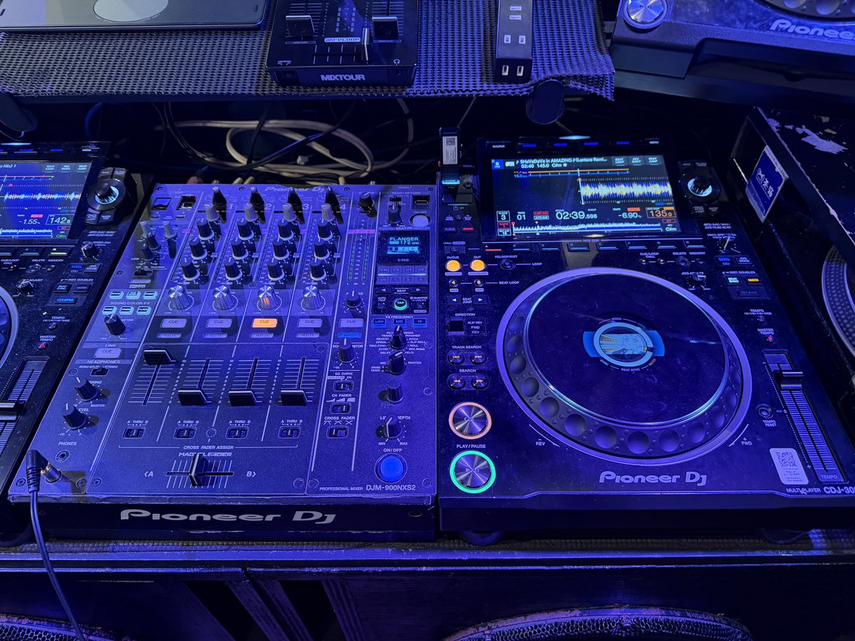 HighAlcPlaco's tweet photo. 同人活動でビールの本をコミケで頒布したり、
作った音楽を頒布したり、
DJ行為などをやることもあります https://t.co/tFNCcBVnuc