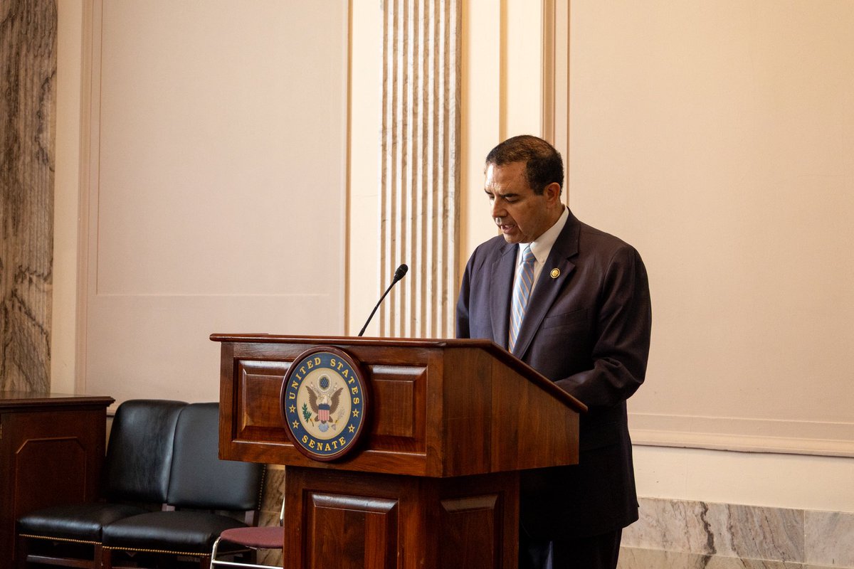 RepCuellar's tweet photo. I was pleased to join the @CDBankers Congressional Reception and speak with leaders from community development banks and Community Development Financial Institutions (CDFIs) from across the country.

In South Texas, I have seen firsthand how access to capital can help a small business expand, support affordable housing projects, and create new opportunities for families and communities. CDFIs play an important role in reaching underserved areas and providing financing where it is often needed most.

As a senior member of the House Appropriations Committee, I remain committed to supporting programs that help communities access the resources they need to grow and prosper. I will also continue working to ensure federal funding reaches the local organizations and communities it was intended to serve.

Thank you to Jeannine Jacokes, Joe Quiroga, and the Community Development Bankers Association for the invitation and for your continued work expanding economic opportunity in South Texas and across the country.