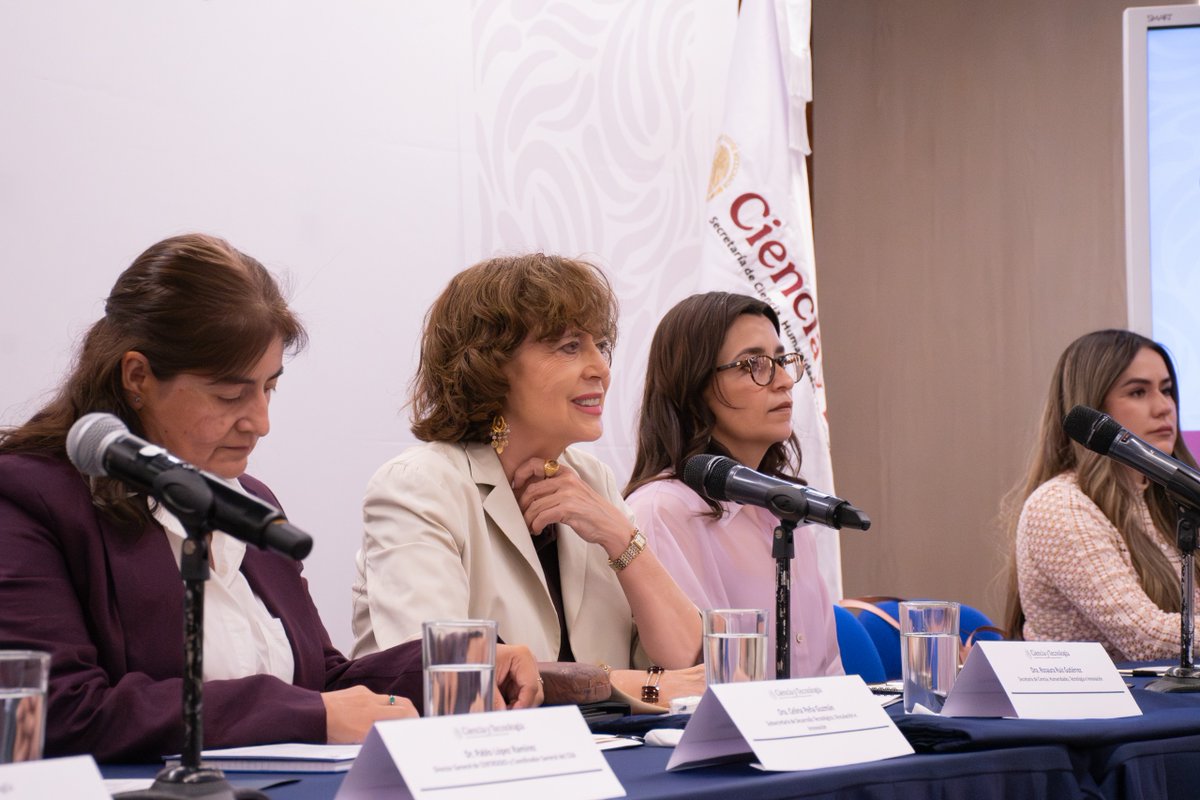 ciesas's tweet photo. 📲 Momentos de la Inauguración de la Primera sesión de Órganos de Gobierno de los Centros Públicos de Investigación @Secihti_Mx. 
👉 https://t.co/yAZBu0UU4b https://t.co/FS4t2MJOYY