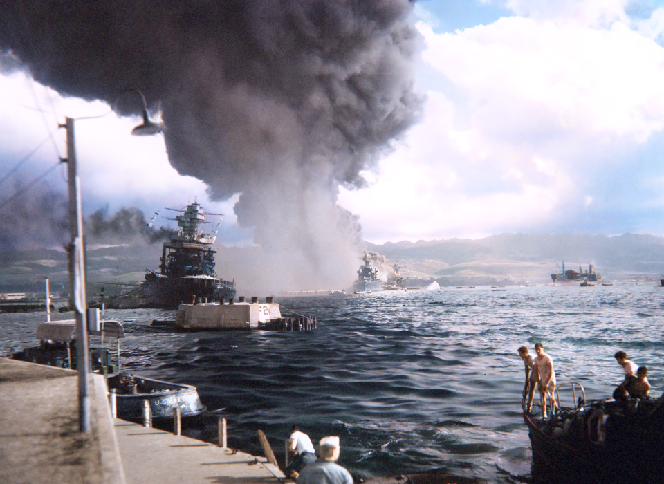 WWIImuseum's tweet photo. Unlock more history with curated companion content for new episodes of 'World War II with Tom Hanks.' This week, learn about the Japanese attack at Pearl Harbor and the rising conflict at sea, from Germany's U-boats in the Atlantic to the Battle of Midway. https://t.co/AhkzchkJr2 https://t.co/3K61KS2udn