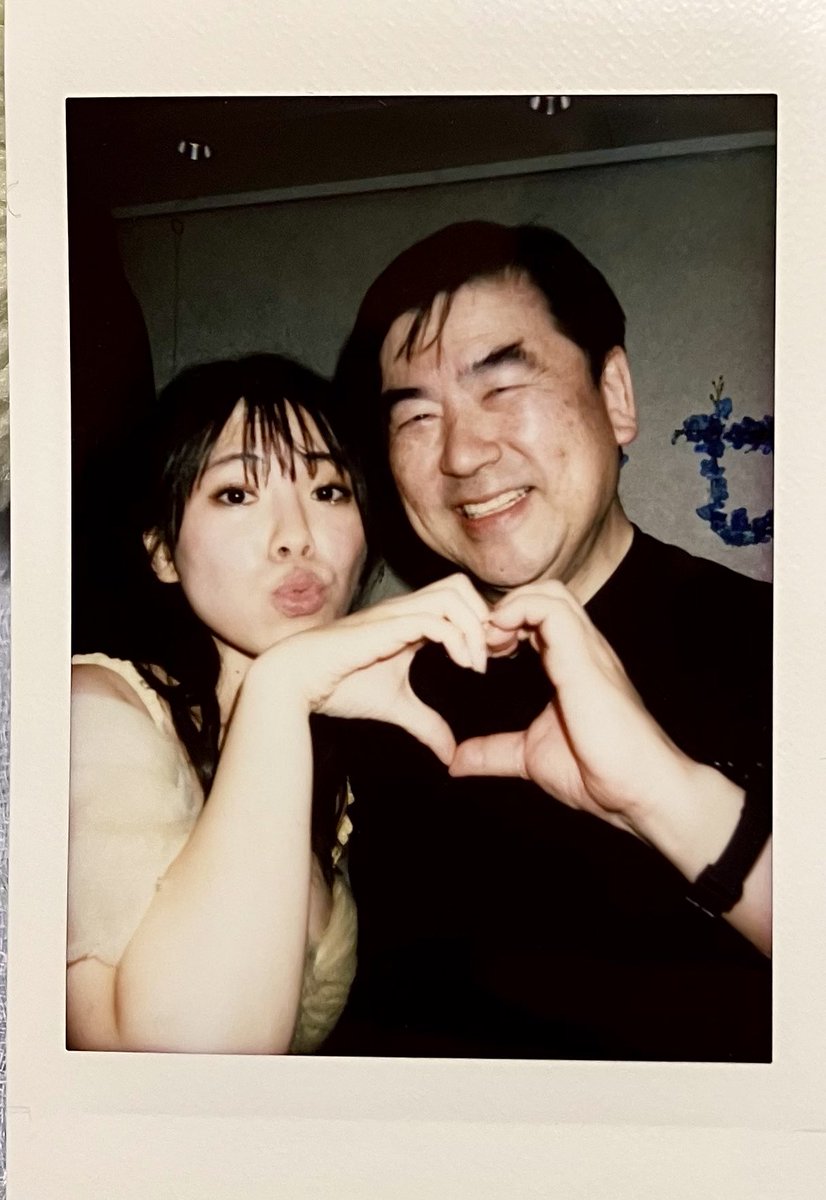 rafiy0713's tweet photo. #EROFISH
シュリ役の入口さん
アベニーに次ぐ垢抜けていないまだまだなエロフィッシュですが…
ウエスト超細くてスタイルがいい😊
そして1番フレンドリーにチップもらいに来てくれたから、知らないキャストなのに1番チップあげちゃった笑
計算間違いしたのか、チップ余ったから全部シュリの胸元に…😆 https://t.co/fnsQNlwNPk