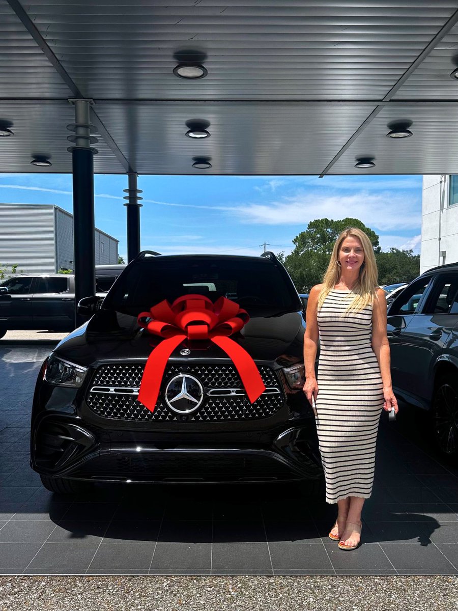 BenzOrleans's tweet photo. Congratulations to Tricia Mata on her beautiful new 2026 Mercedes-Benz GLE 450. ⭐️

Welcome to the Mercedes-Benz of New Orleans family—we’re grateful to be part of your exciting new chapter.

Find your upgrade at 📍3727 Veterans Blvd in Metairie https://t.co/nfkVOtcQWm