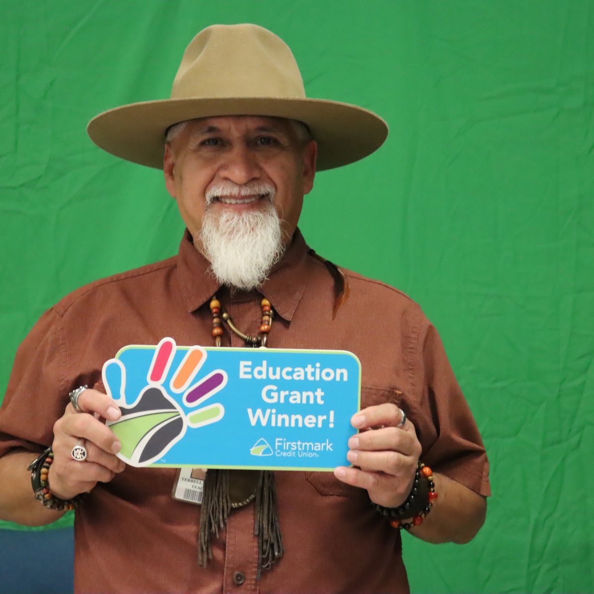 FirstmarkCU's tweet photo. Congrats to Nehemias M., #EducationGrantWinner from Terrell Wells in @HarlandaleISD! 🙌

He purchased digital equipment for a student-led podcast! Thank you, @AprilMonterosa,️ for your guest appearance! 🎙️

#EducationGrants #SupportingEducators #FirstmarkFoundation #FirstmarkCU https://t.co/DbftywcO2j
