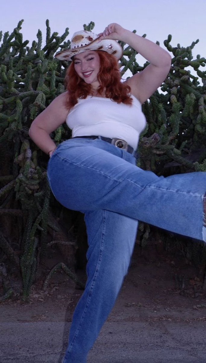 prongsteacup's tweet photo. cowgirl lily evans I bow at your feet https://t.co/w6W40oRbnZ