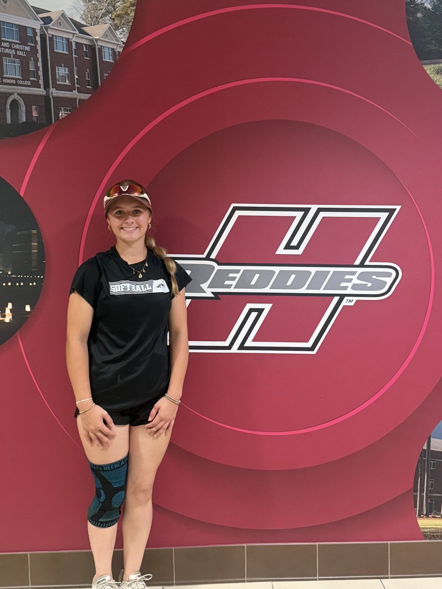 Ahowell2028's tweet photo. Camped down at Henderson State! Thank you to the coaches for the opportunity to showcase my skills! I love everything about this teams environment and way of working! I hope to be back soon! Also thankful for Coach Worthington allowing me to to visit the aviation center! #Reddies https://t.co/rLWnzxTb4V
