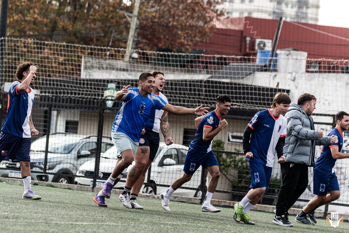 IndependientLAT's tweet photo. Hoy y siempre. Todos juntos 🇦🇹

#TodoRojo 🔴 https://t.co/ST6TZ4UR6w
