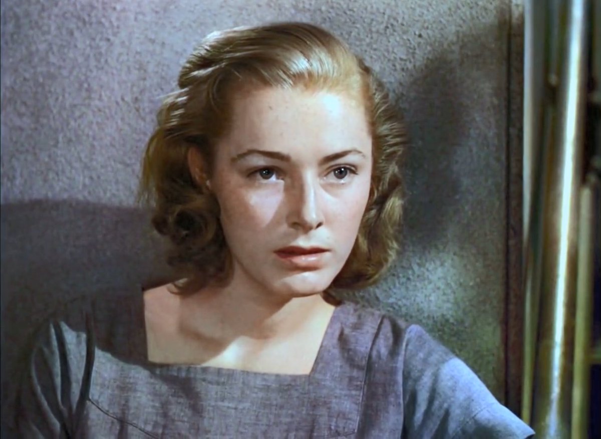 MaayanSe's tweet photo. One of my favorite #EleanorParker films, #Caged is a 1950 version of Orange Is The New Black. 
Ellie is fantastic as an innocent and pregnant 19-year-old sent to prison for a crime her husband committed, and is let down by the system.
She should have won that Oscar. https://t.co/c2mh51KEZy