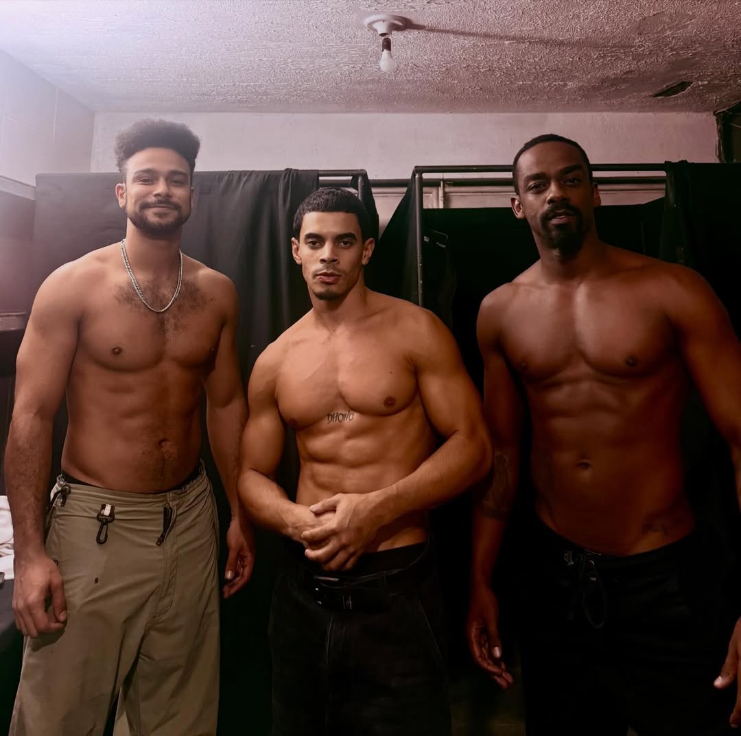 blackishpress's tweet photo. Brazilian actors Sérgio Malheiros, Dhonata Augusto, and Raphael Logam looking hot in this new photo https://t.co/ClROgnSS5e