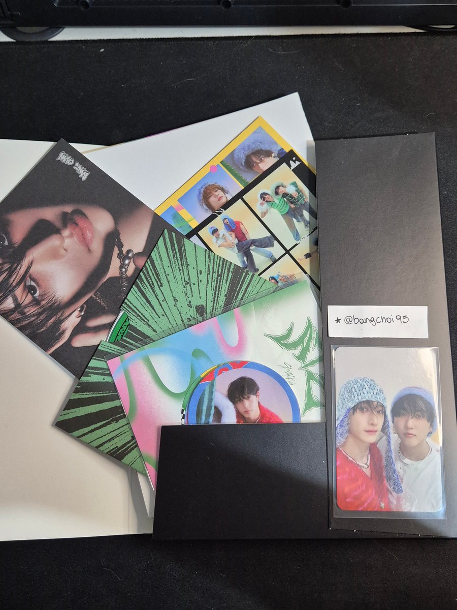 bangchoi95's tweet photo. vendo / venda stray kids 

album ate (boom version) 
acompanha itens da foto 

R$ 75,00 + frete (a calcular) 

☆ sem avarias 
☆ feedbacks no fixado https://t.co/9A2X8EPazu