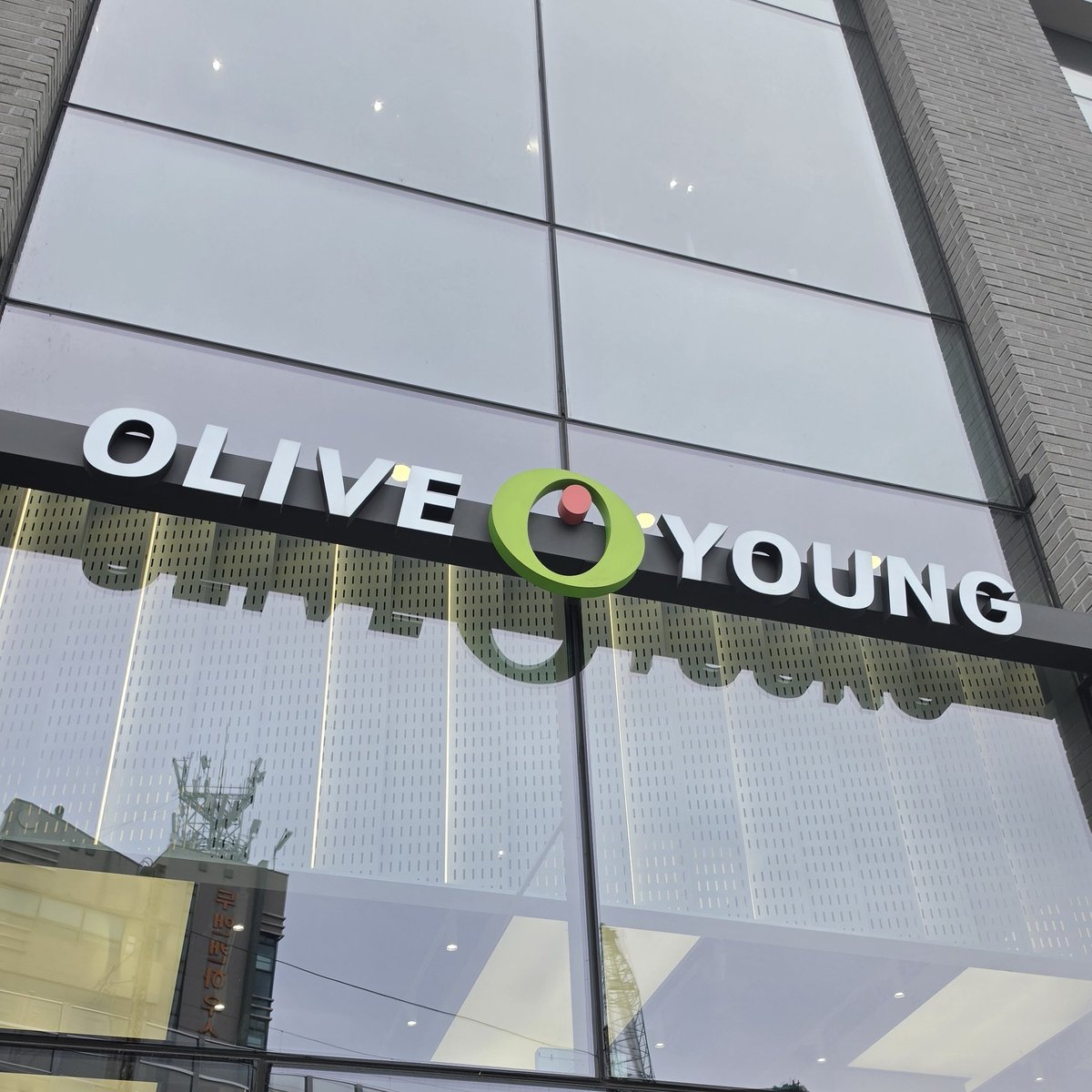etudeternal's tweet photo. WTS LFB Hand Carry Jastip korea
Olive young sale, daiso, skincare, makeup, snack, dll 

ETA : 6 June 2026
Shipping : Jakarta

Boleh tanya2 dulu aja yaaa. 

Tag : wtb jasa titip hc https://t.co/SdknlmgBoY